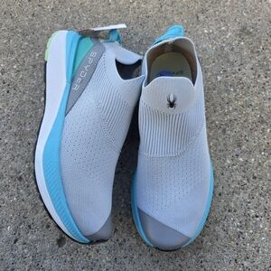 SPYDER Women's Gray and Blue Slip-On Sneakers Size 7.5